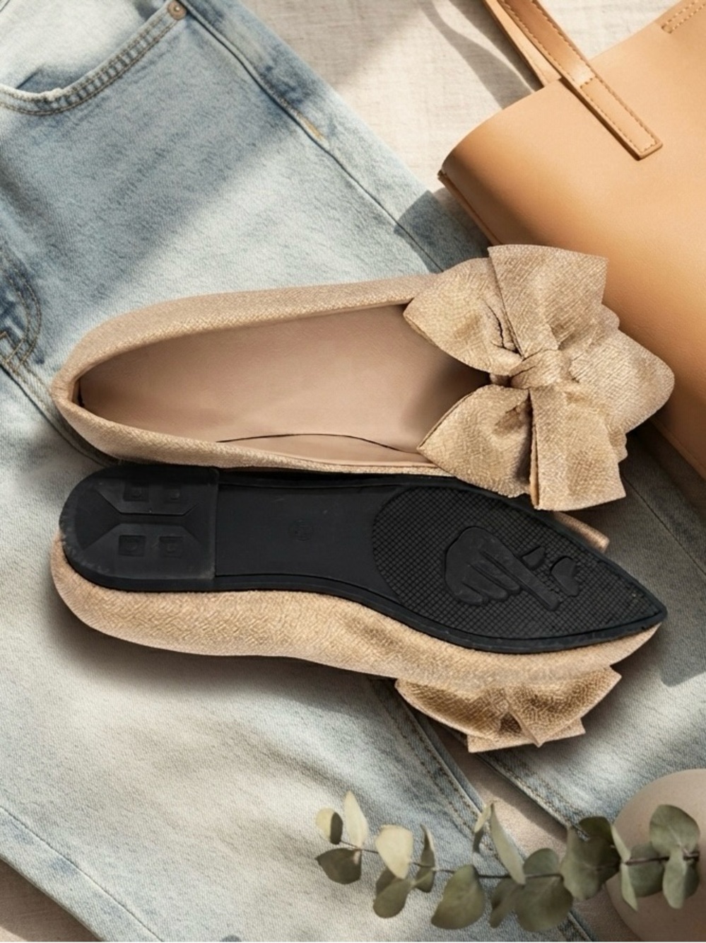 Women's Bow Pointed Toe Flats in Champagne Worn Once